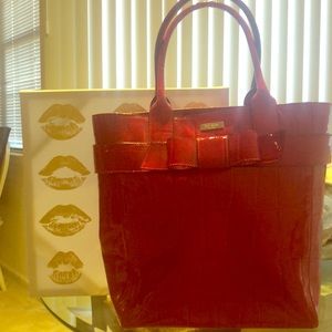 Kiss me Kate! Red patent leather Kate Spade tote❤️